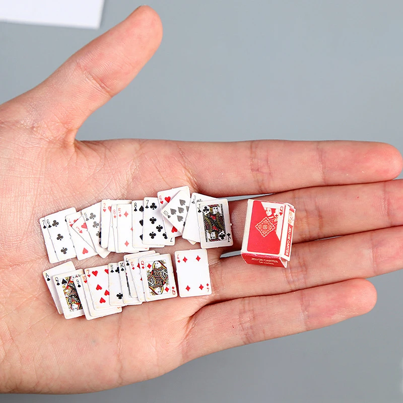 2pcs Mini Cute 1:12 Dollhouse Miniatures Poker Home Decoration Poker Cards Playing Game for Doll Kawaii Accessories