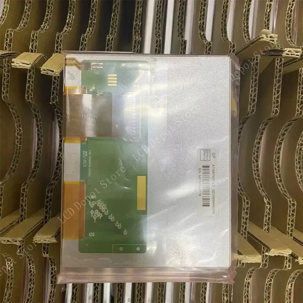 AT056TN52 V.3 AT056TN53 V.1 is geschikt voor Innolux 5,6-inch gloednieuw origineel LCD-scherm