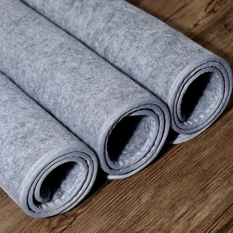 قطعة واحدة من حصيرة ورأى الخط، وسادة مكتب سميكة للرسم الصيني/الياباني وكتابة حبر سومي على ورق شوان، واقي رمادي، فوتريين