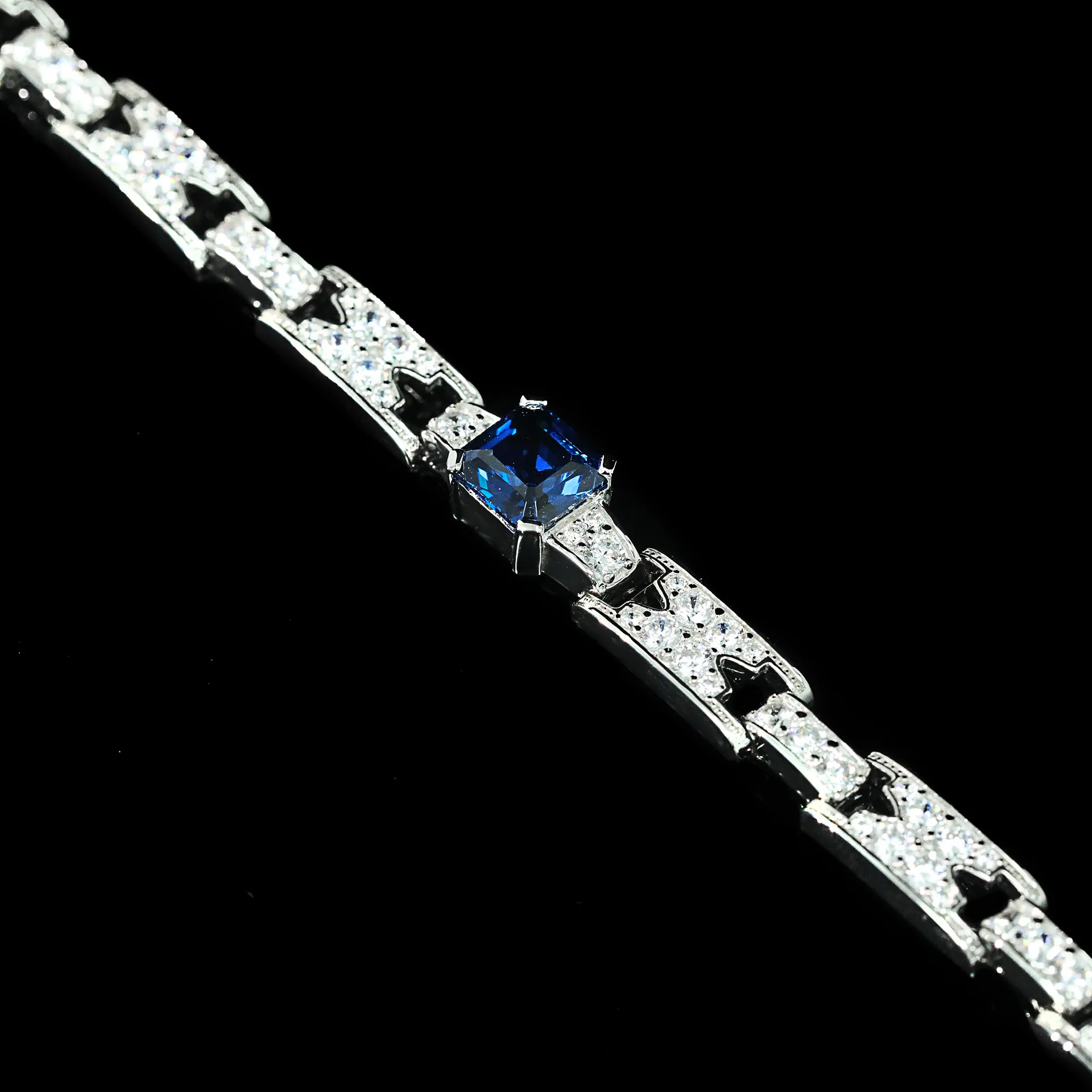 

New S925 Silver Bracelet High Carbon Diamond Royal Blue Princess Square Decorative Art Retro Girl Bracelet Wedding Jewelry