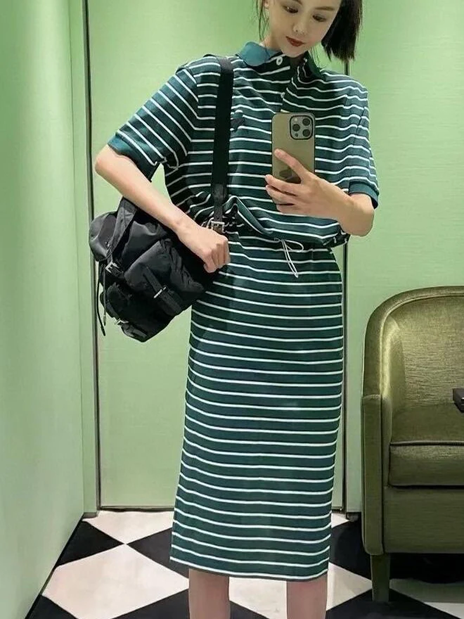 

Spring New Style Loose Neck Half Sleeve Striped Set with Flower Bud Half Skirt Fashionable Ladies' Ensemble Cotton Fabric
