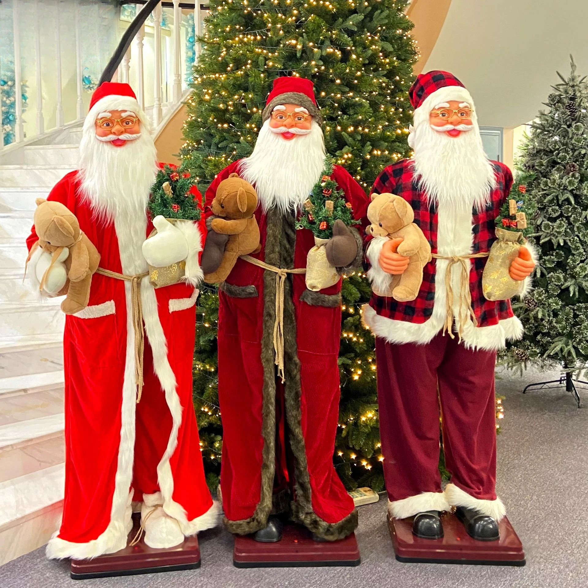 Electric Santa Claus dancing singing bear hugging old man welcome mall Christmas supplies