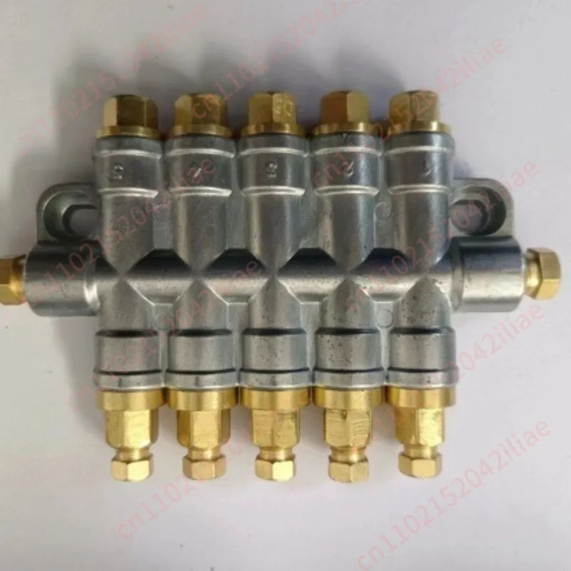 Volumetric dispenser, quantitative pressure relief oil discharge