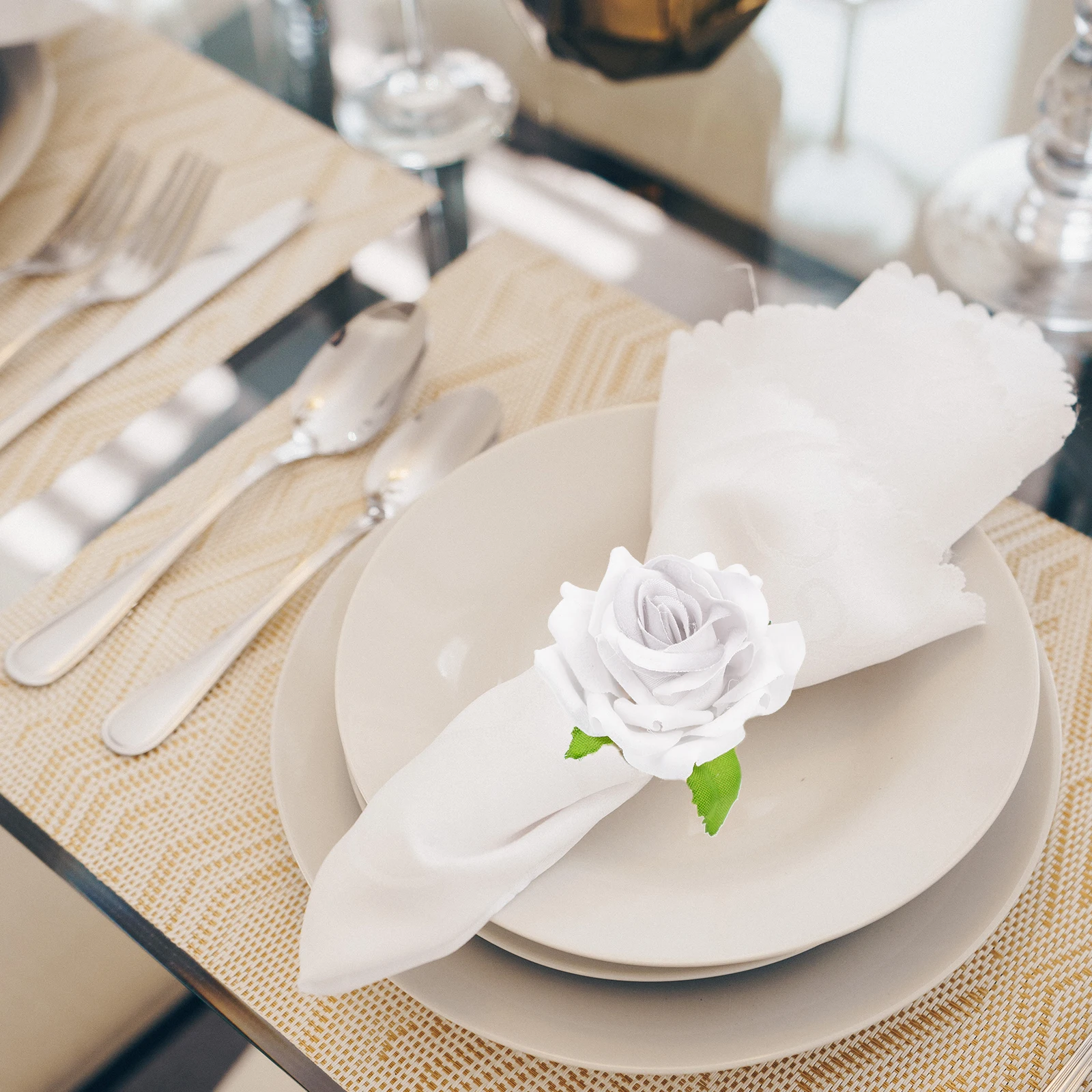 

4Pcs Delicate Flower Napkin Rings Handcrafted Rose Design Table Decoration for Formal Casual Dining Decorative Napkin Buckle