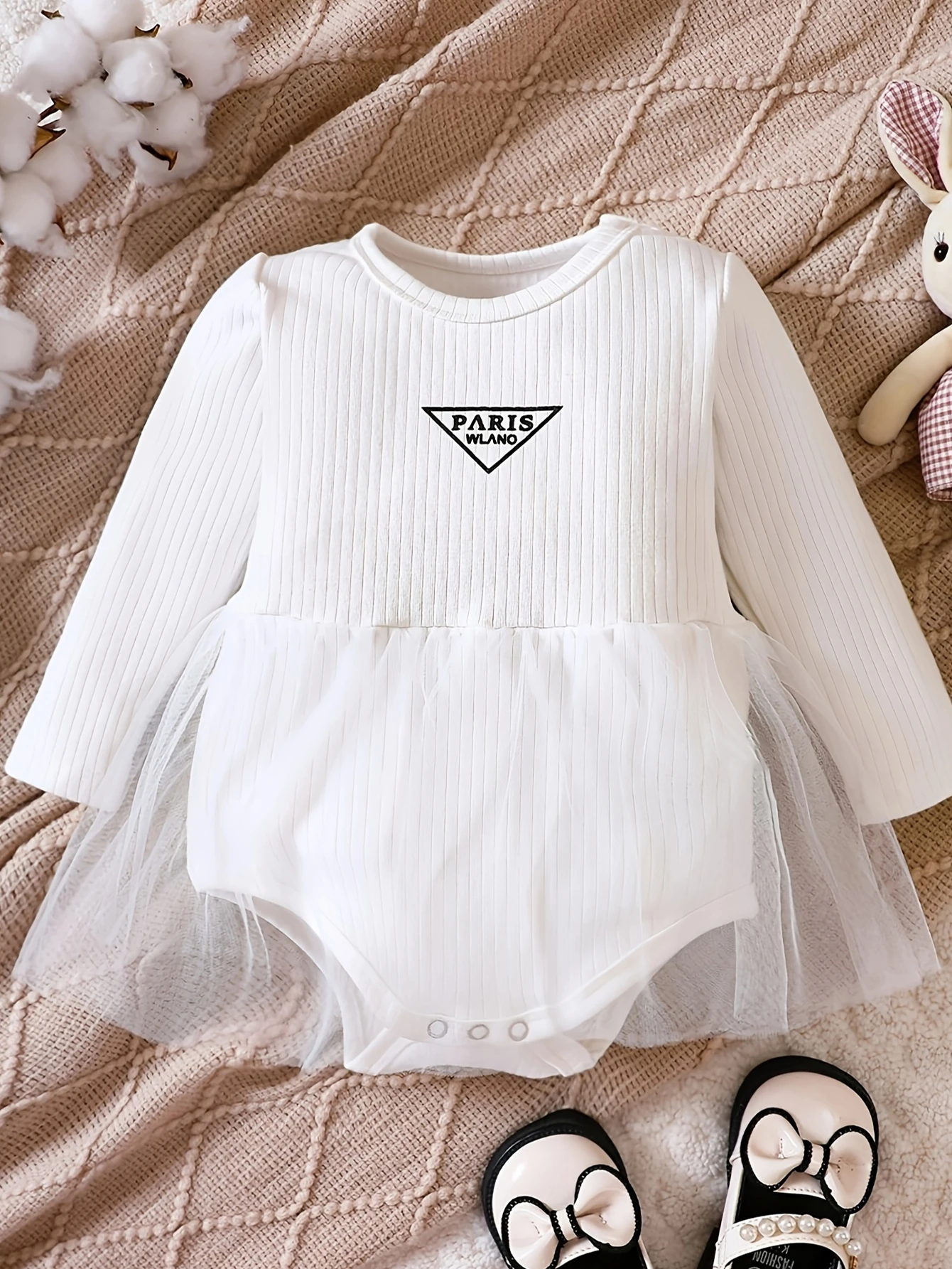 

Korean version of children's clothing, autumn cardigan, jacket, fart shorts, two-piece set for babies, small children's small fr