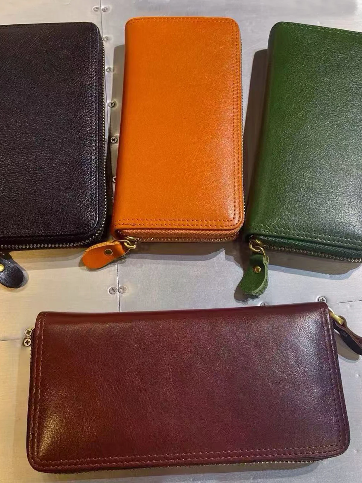 handmade-long-genuine-leather-zipper-wallet-vintage-style-top-layer-cowhide-coin-purse-fashionable-women's-wallet