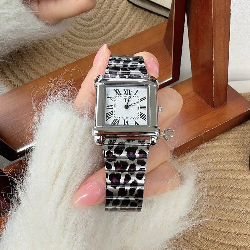 New Trendy And FashionableWatch With Steel Strap Leopard Print Mesh Band And SquareDial A Personalized HighQuality Women'S Watch