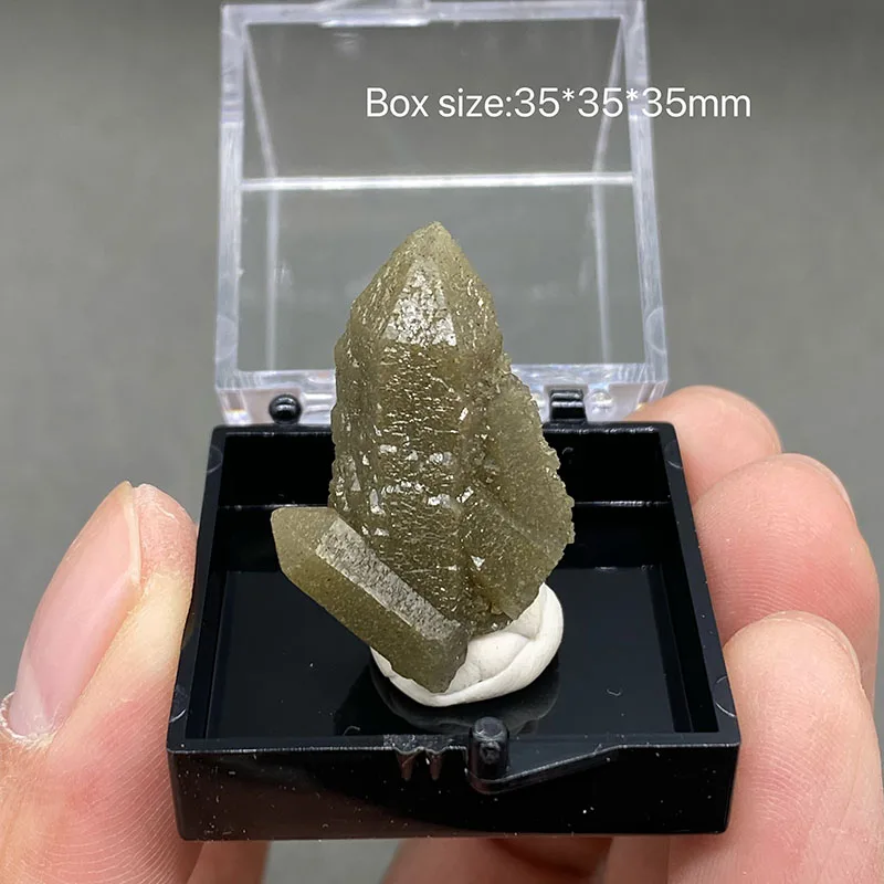 

100% natural china Inner Mongolia tea green crystal rough mineral specimen healing gem home decoration +Box size：35*35*35mm