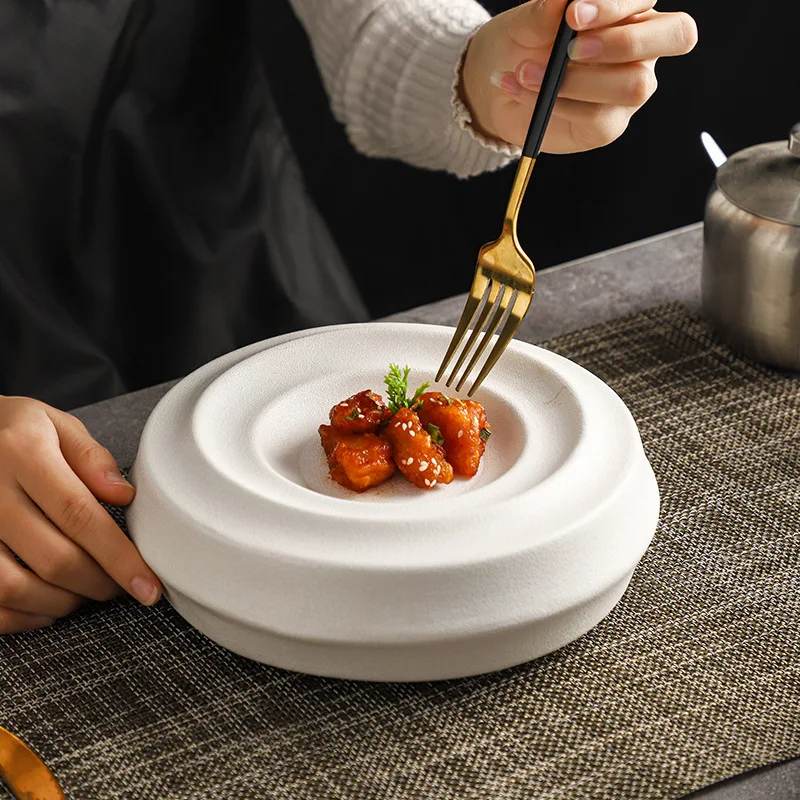 White Lingyun Ceramic Concept Black and White Hotel Restaurant High-end Dishes Threaded Round Dim Sum Plate