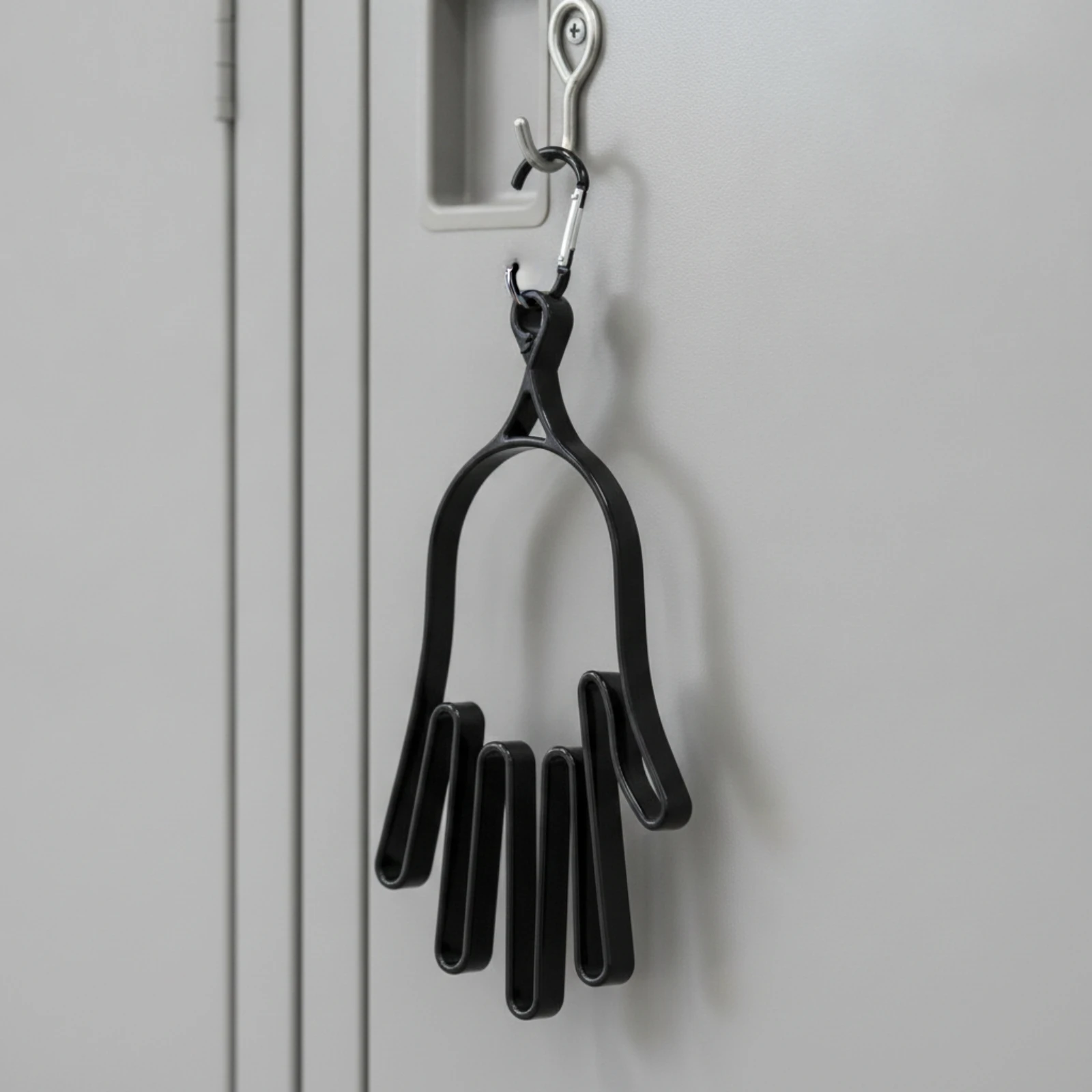 Golf Glove Holder Shape-Retaining Golf Glove Hanger Lightweight for Golfers, Locker, Garage