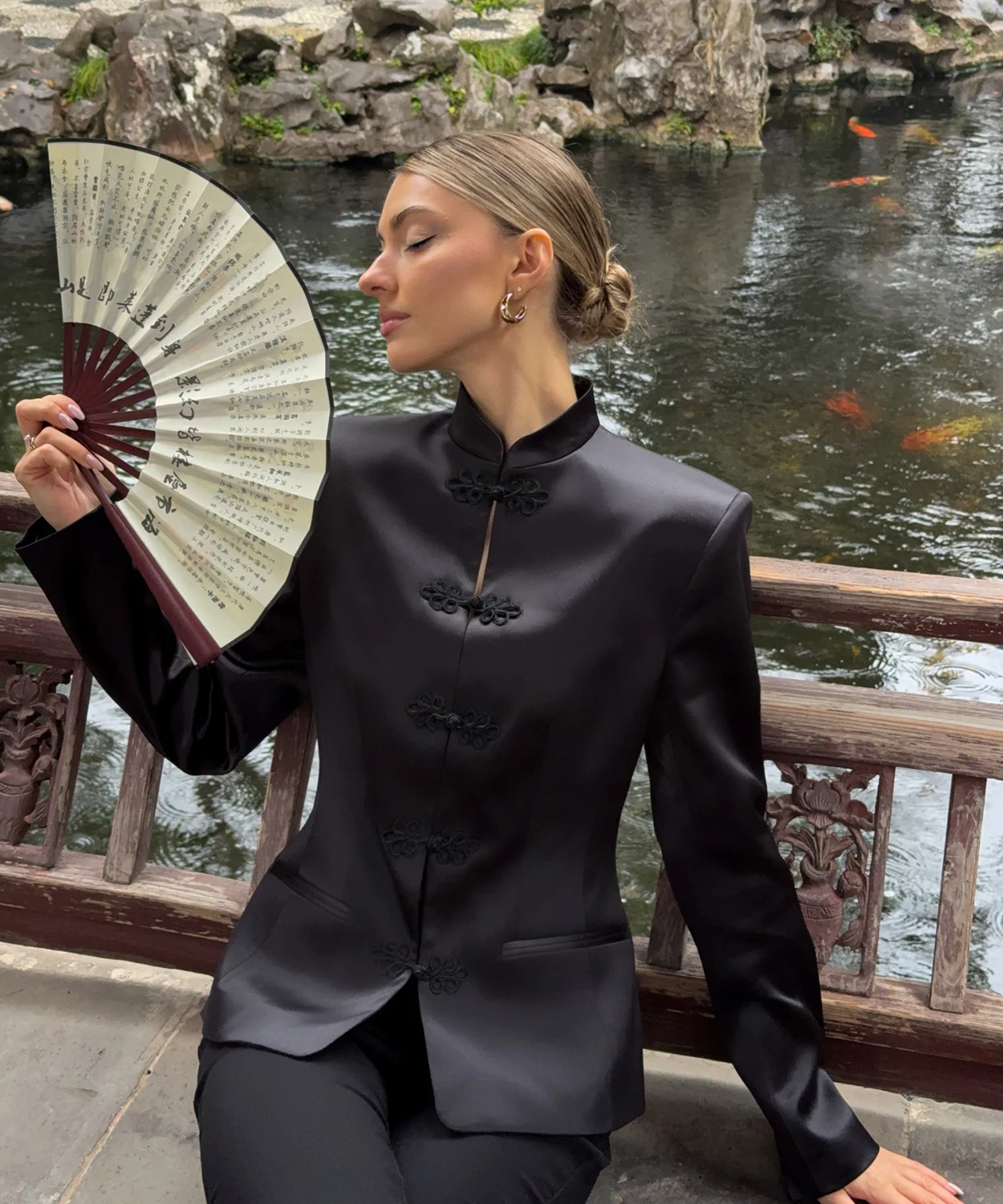 PUAL 2025 New Chinese Style Blazer | Mandarin Collar Frog Closure Jacket | Structured Shoulder Satin Blazer | Elegant Vintage