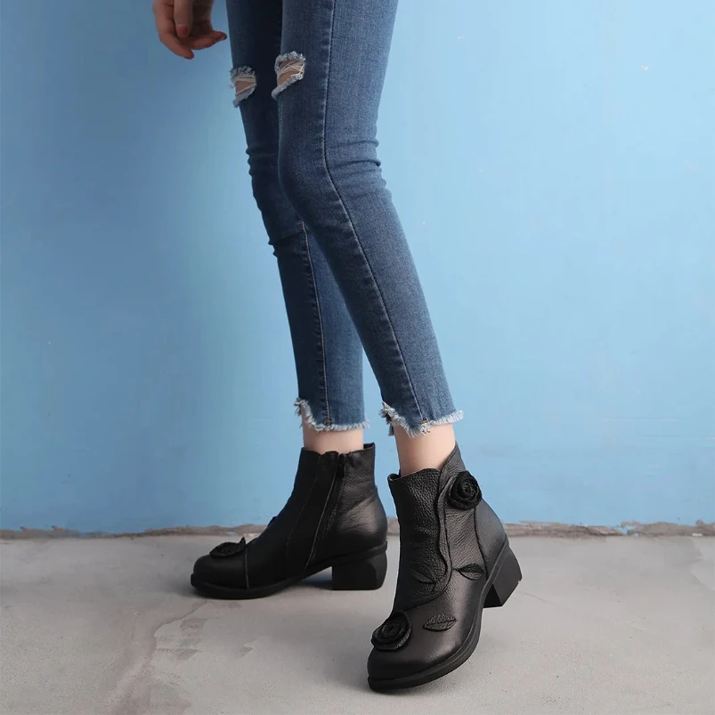 

2025 женские ботильоны из натуральной кожи, винтажная обувь на низком каблуке, женские короткие сапоги, женские черные ботильоны с цветочным принтом