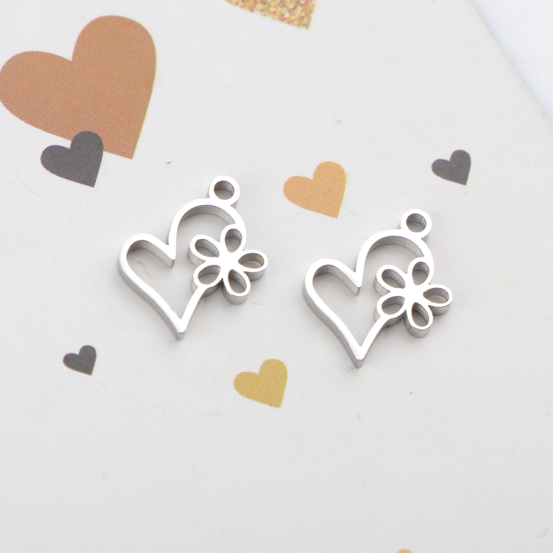 

10pcs/lot Mirror Polished Stainless Steel Flower and Love Heart Charms Pendant For DIY Jewely Making Accessories
