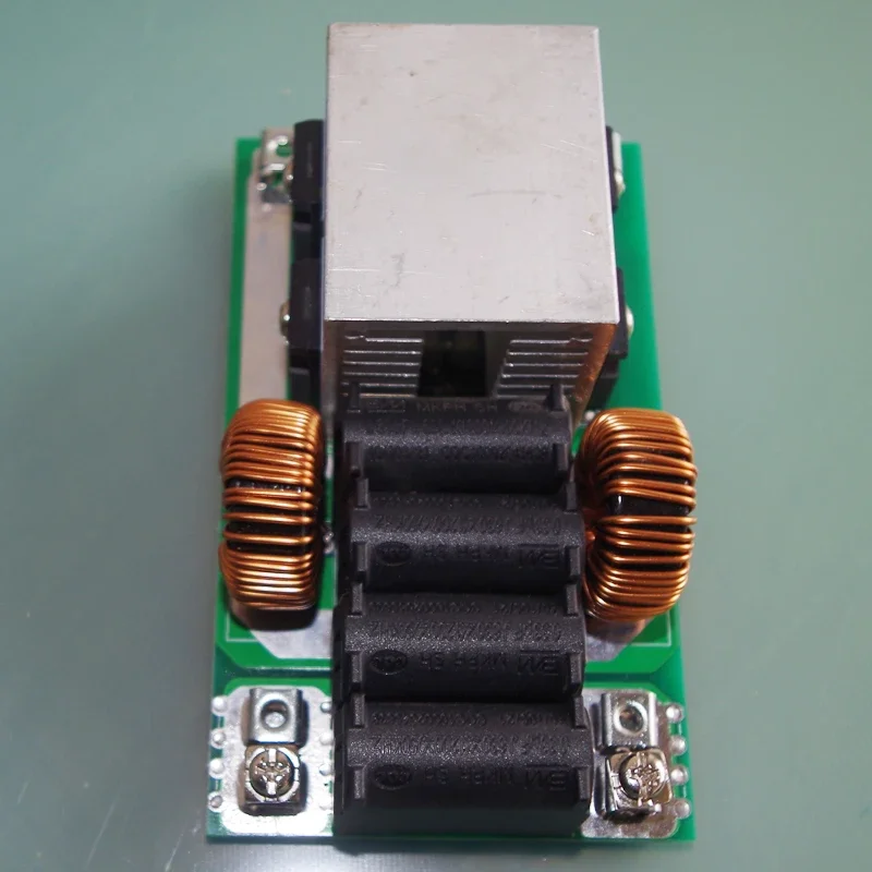 

4MOS MOSFET с индукционным нагревом и дуговым приводом в корпусе высокого напряжения.