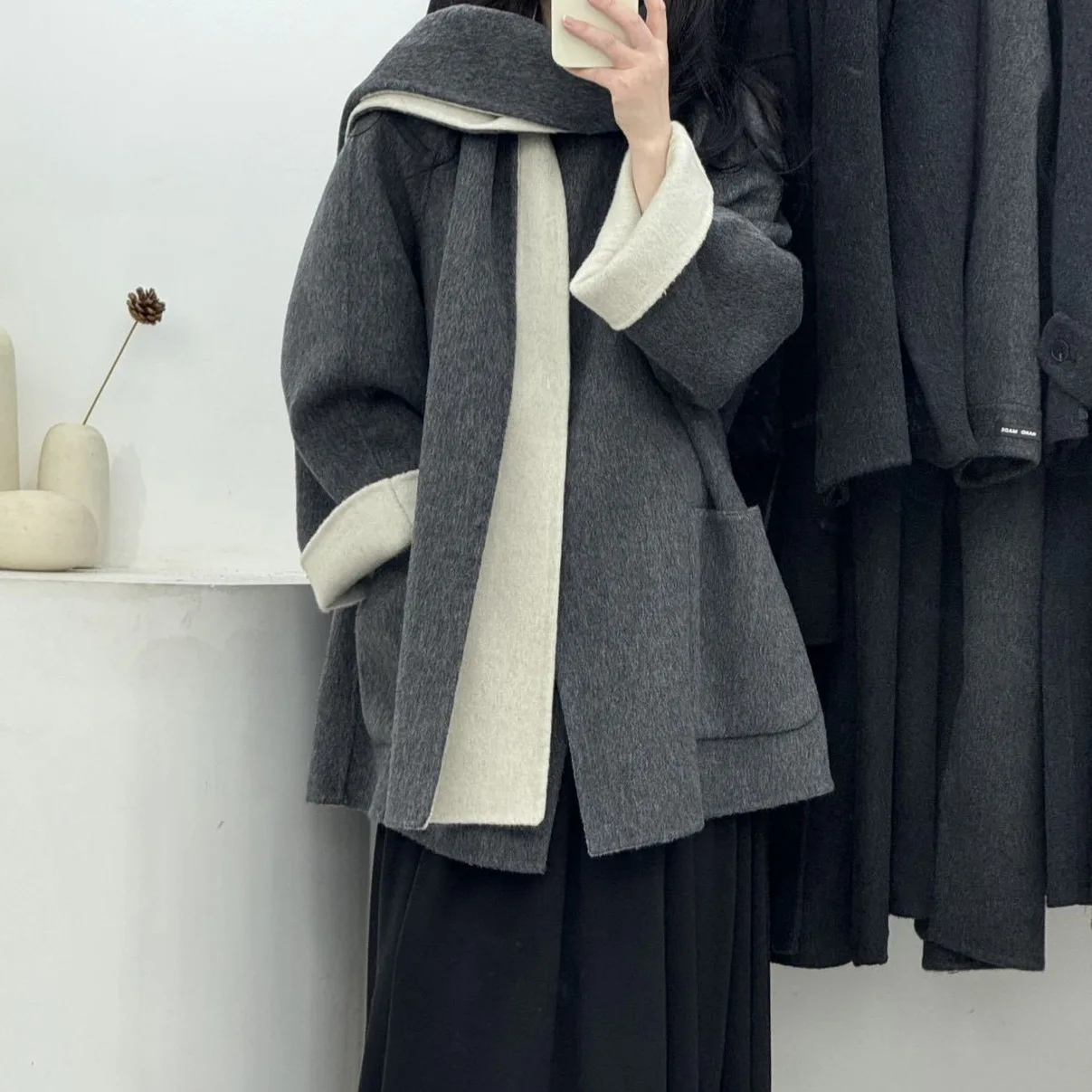 

Double-Sided Camere Scarf Detachable round Ne Mid-Length Women's Korean Sle Loose Robe Coat Thi Winter Hat Included