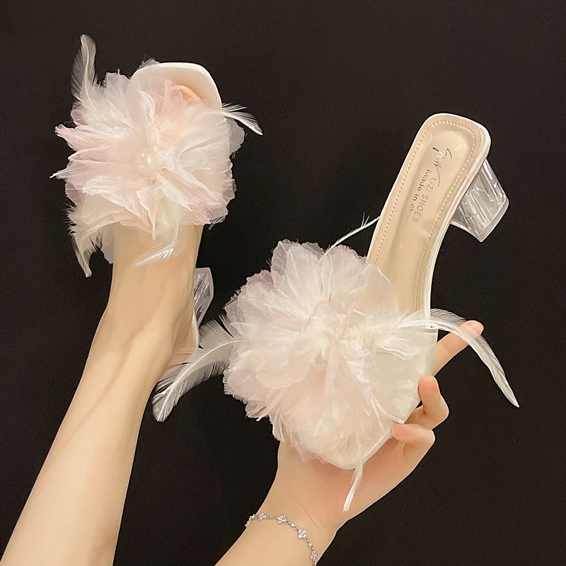 

Stunning Pearl Flip Flops Women's Summer Outdoor Wear 2026 New Fashion Fairy Style Floral Slippers Anti-Slip Thick Heel Sandals