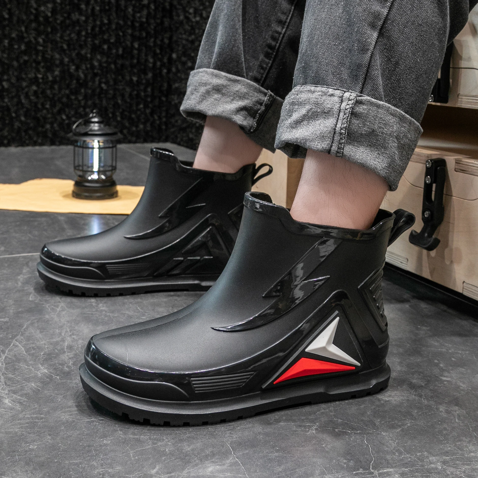 الصيف المألوف الرجال احذية المطر للماء المرأة شقة عارضة المطر المطاط أحذية الشتاء الدافئة المطبخ أحذية العمل #4