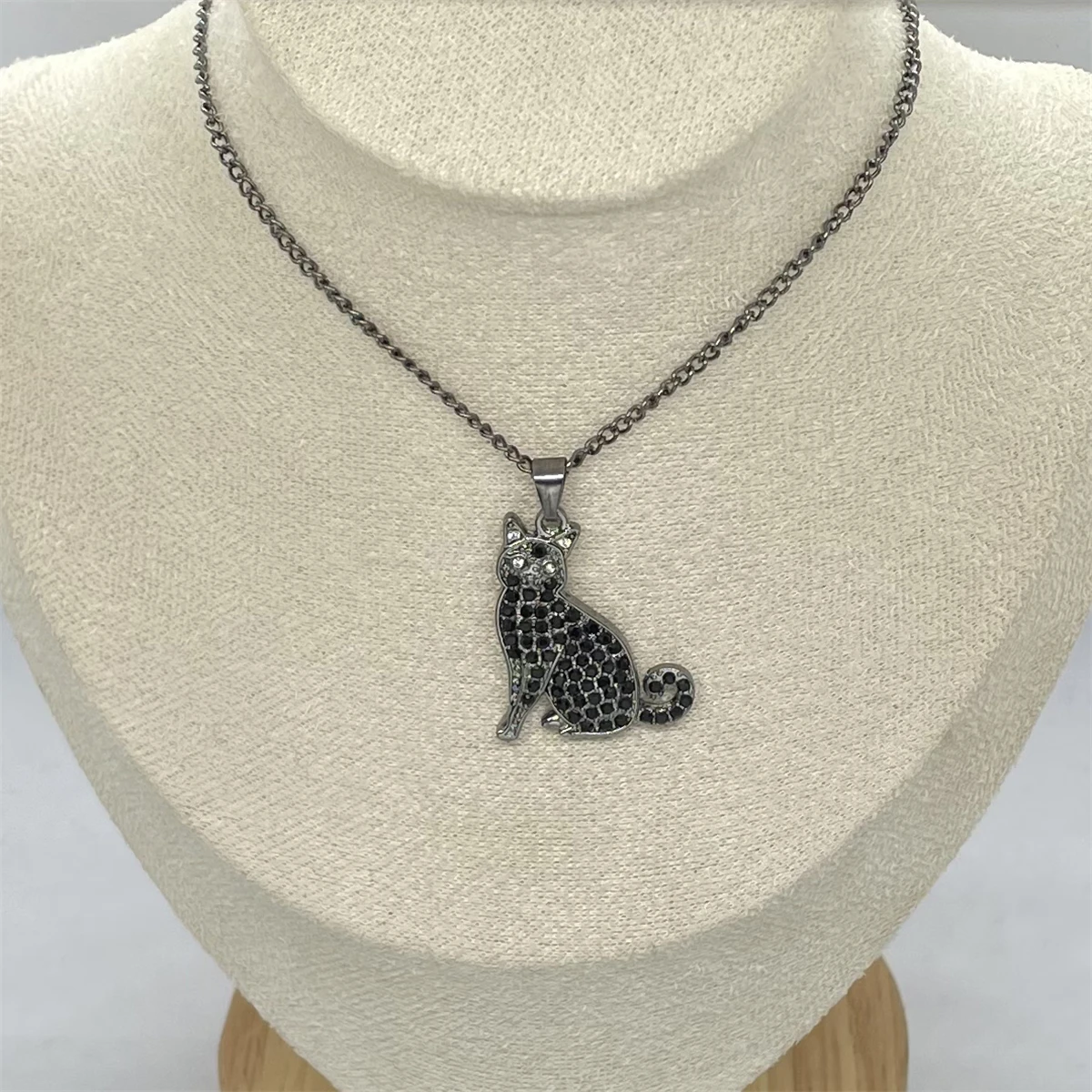 Creative Cute Bombay Cat Pendant Necklace for Women Elegant Pet Black Kitten Animal Jewelry Birthday Gift for Cat Lovers Chain