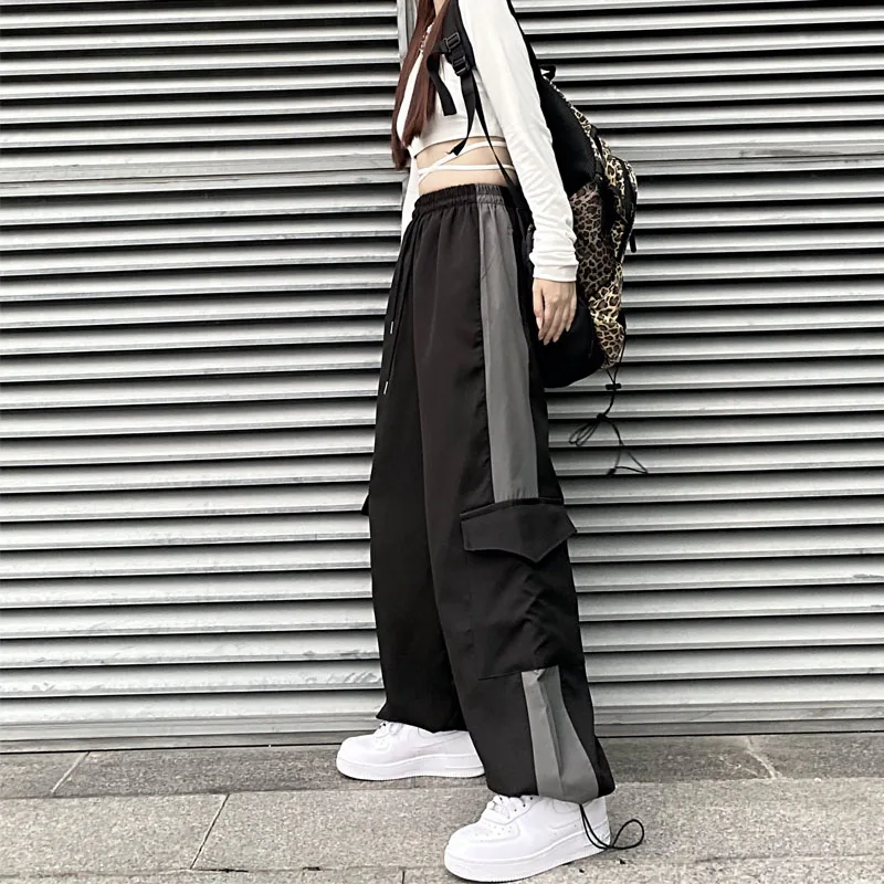 Women's Black Gothic Baggy Cargo Pants Jogger Harajuku 90s Aesthetic Y2k 2000s Oversize Parachute Pants Vintage Trousers Clothes