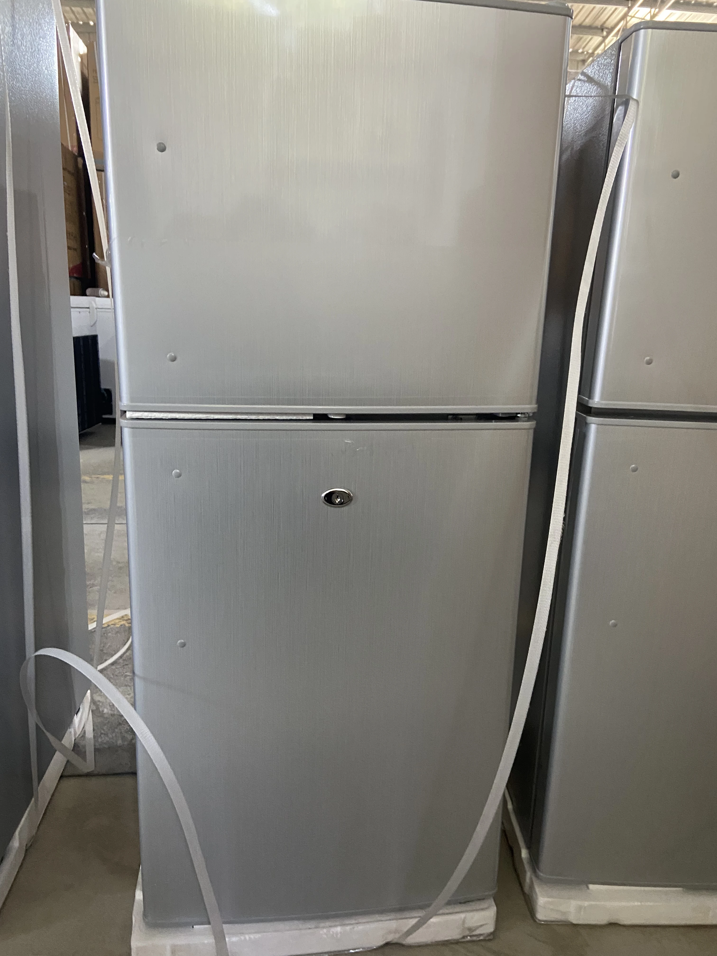 118L Solar Refrigerator Freezer Storage Room Cold Storage for Meat/Fish/Fruit/Vegetable