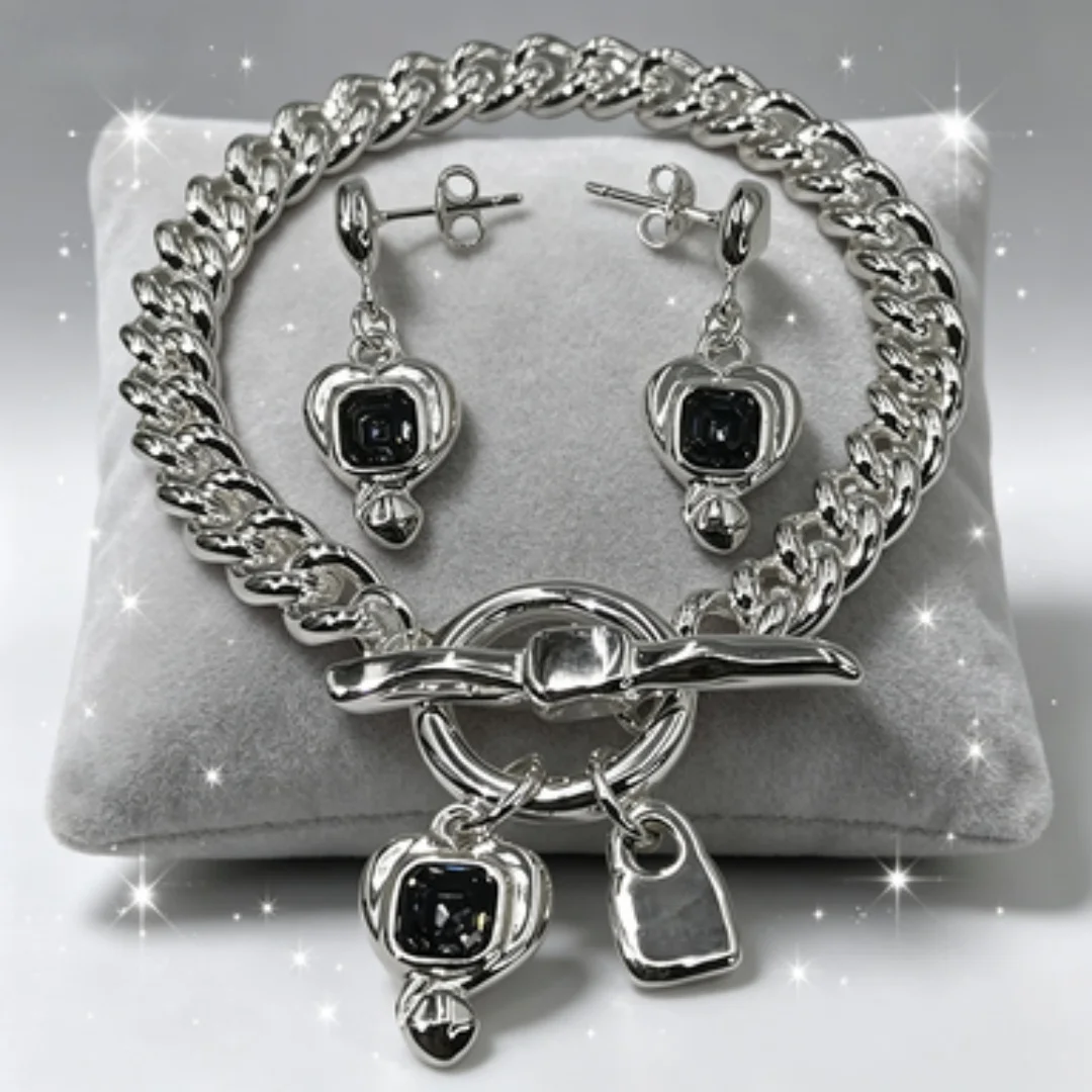

2026 Autumn Beautiful Spicy Girl Wind Heart Grey Crystal Earrings Thick Chain Bracelet Jewelry Set Party Gift