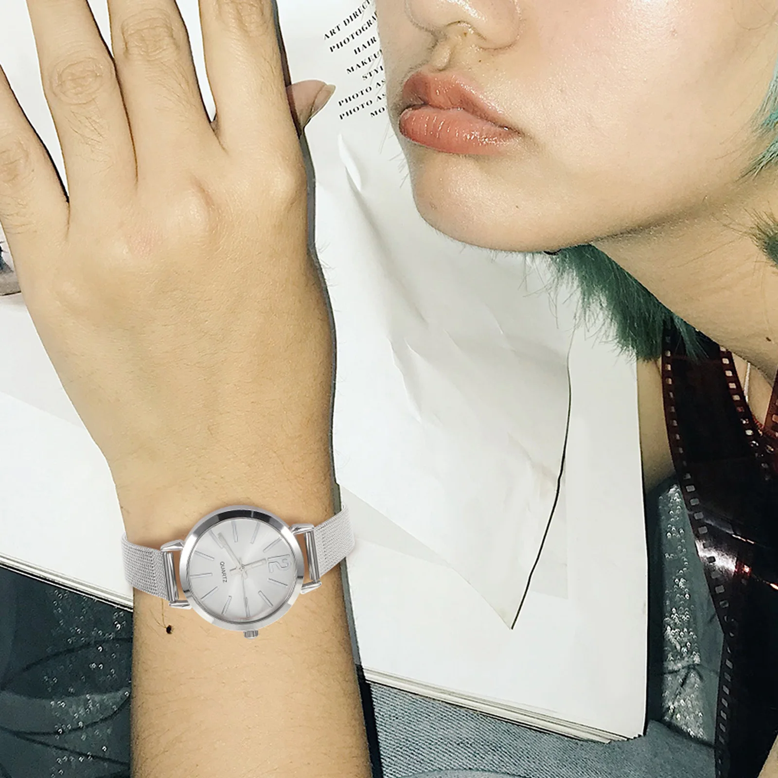 

Women Quartz Watch Golden Mesh Belt Elegant Fashion Bracelet Wristwatch For Ladies Birthday Christmas Gift Waterproof