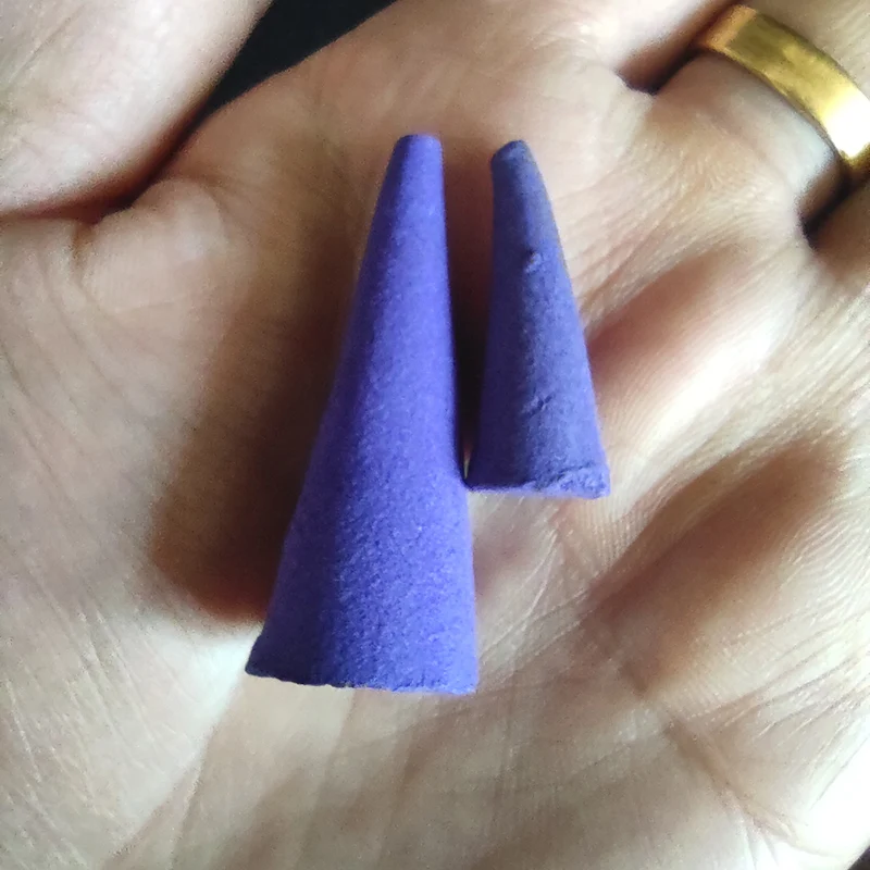 FY 20 قطعة مخاريط البخور المعطرة 25 دقيقة وقت الحرق عطر المنزل الخزامى الياسمين صندل الروائح للاسترخاء التأمل