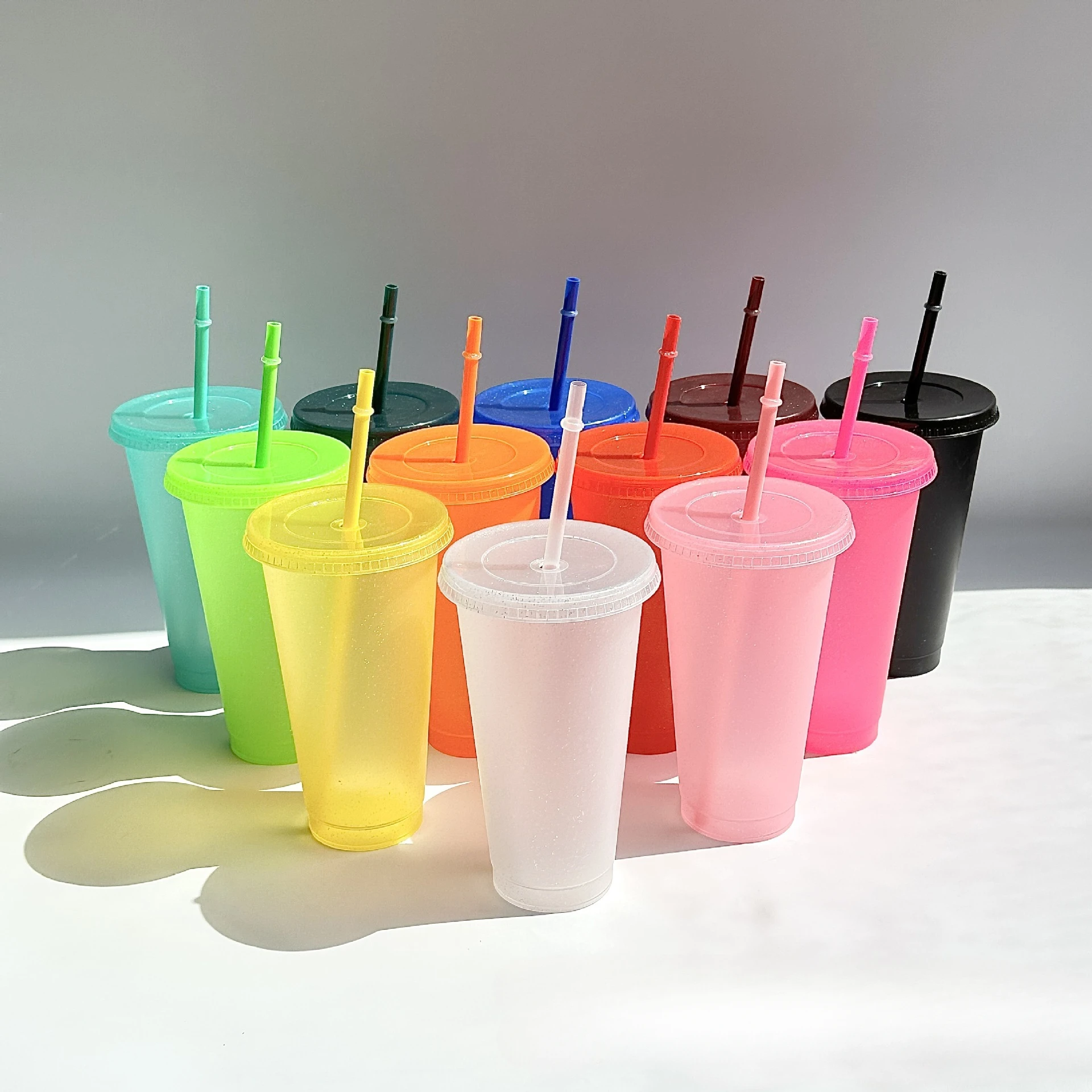 Popular Single-layer Glitter Straw Cup 710ml Large Capacity PP Plastic Water Cup 24OZ Cups with Lids and Straws