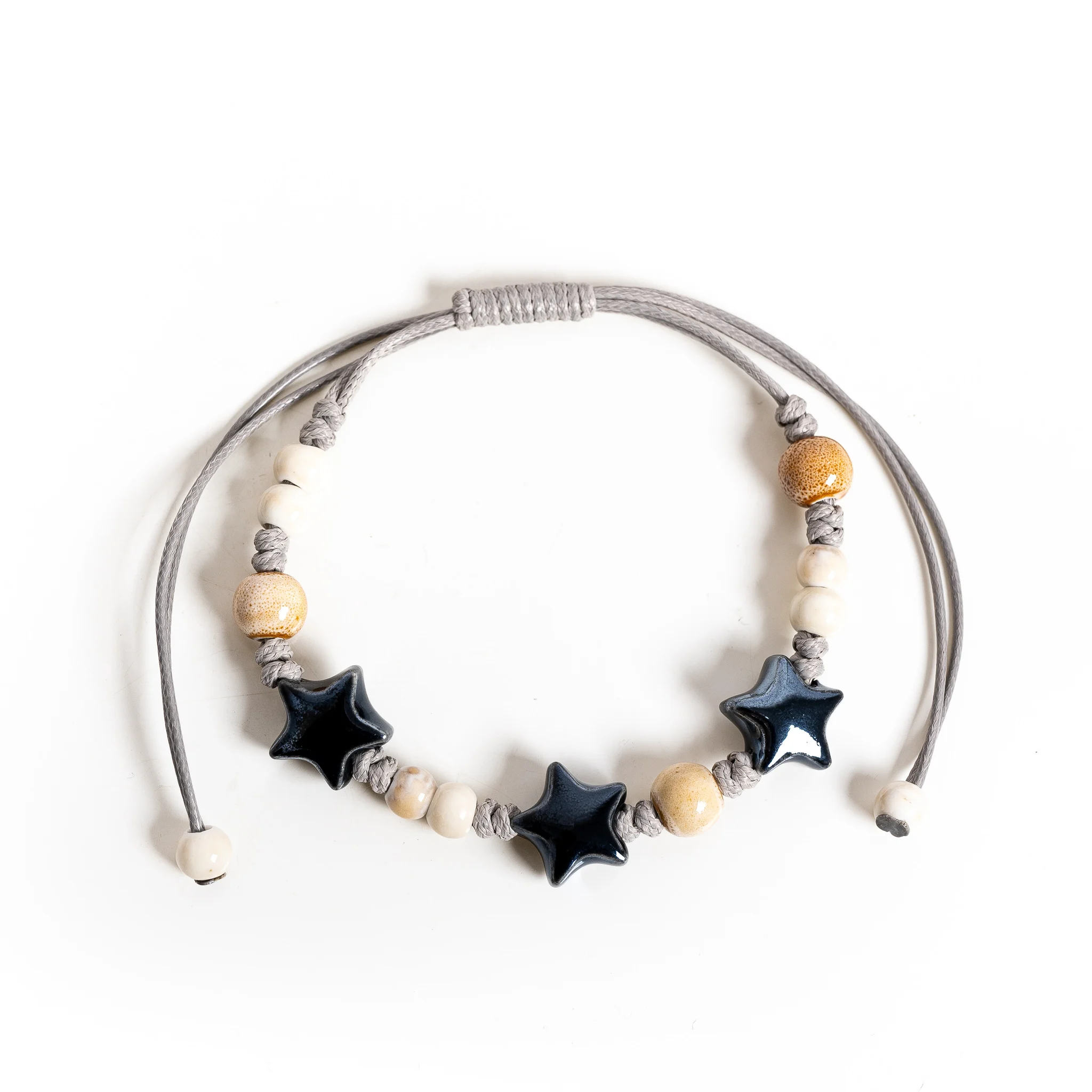 Vintage Dreifach-Stern Keramik-Armband Handgefertigt Verstellbares Wachsschnur-Armband Zarter Schmuck Minimalistischer Naturstil für Tägliches Tragen Geschenk S03-2