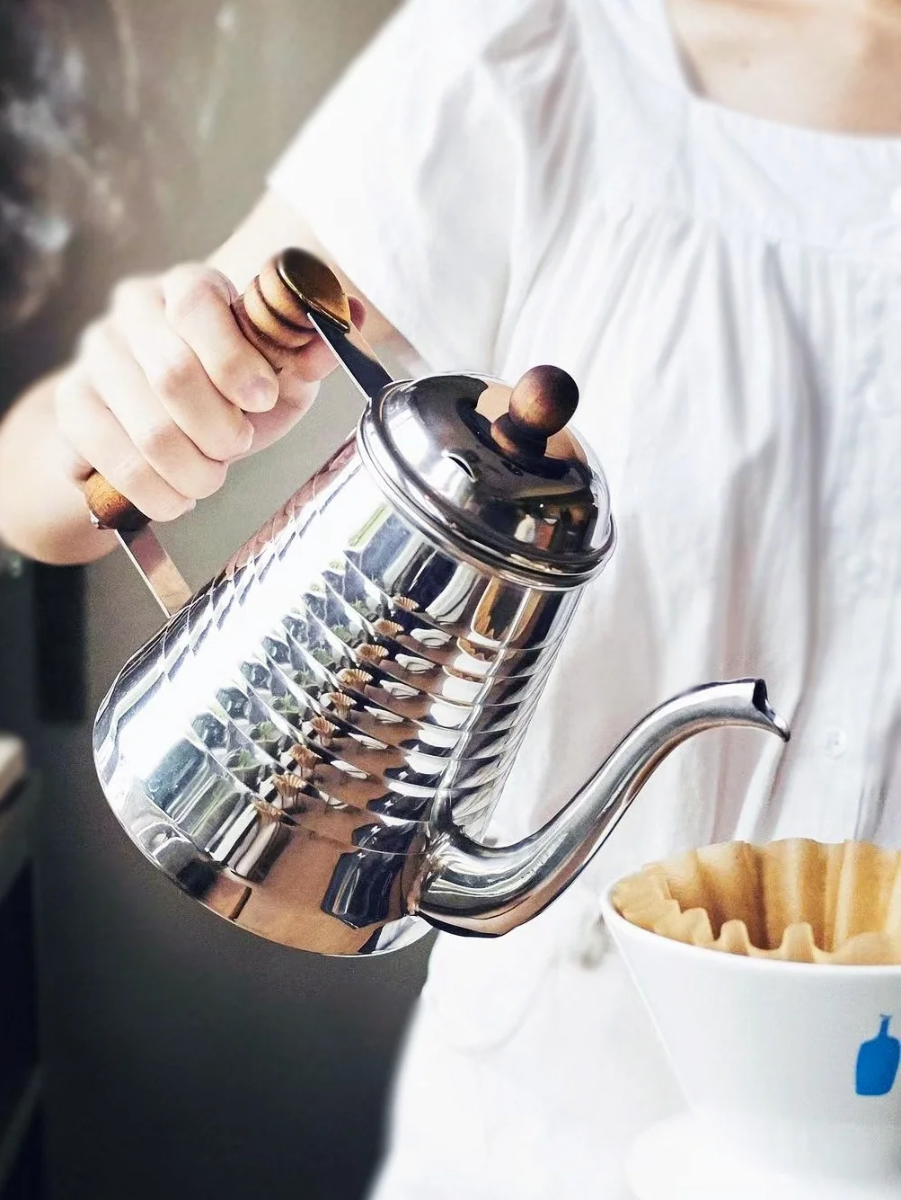 

Corrugated crane beak pot stainless steel can be heated