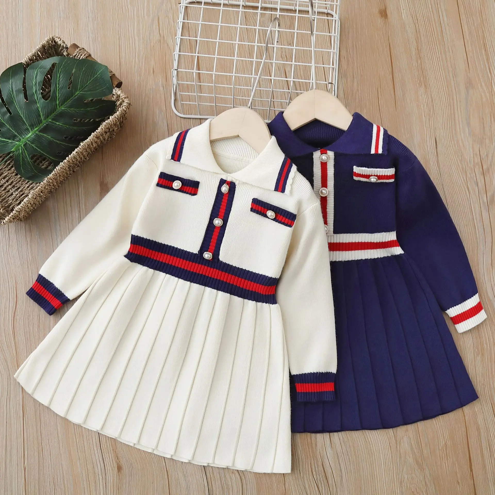 

The 2025 autumn and winter new girls' dress, autumn children's woolen dress, fashionable girls' school-style princess dress