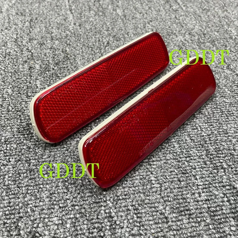 1 Pcs Rear Bumper Brake Light for Toyota Land Cruiser LC100 Red Reflector Reflective Shell for LX470 81910-60110