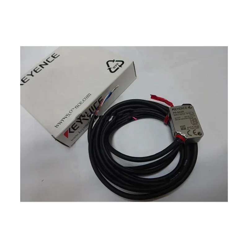 

KEYENCE PR-G42N Rectangular Diffuse Reflective Type Cable Type 120mm
