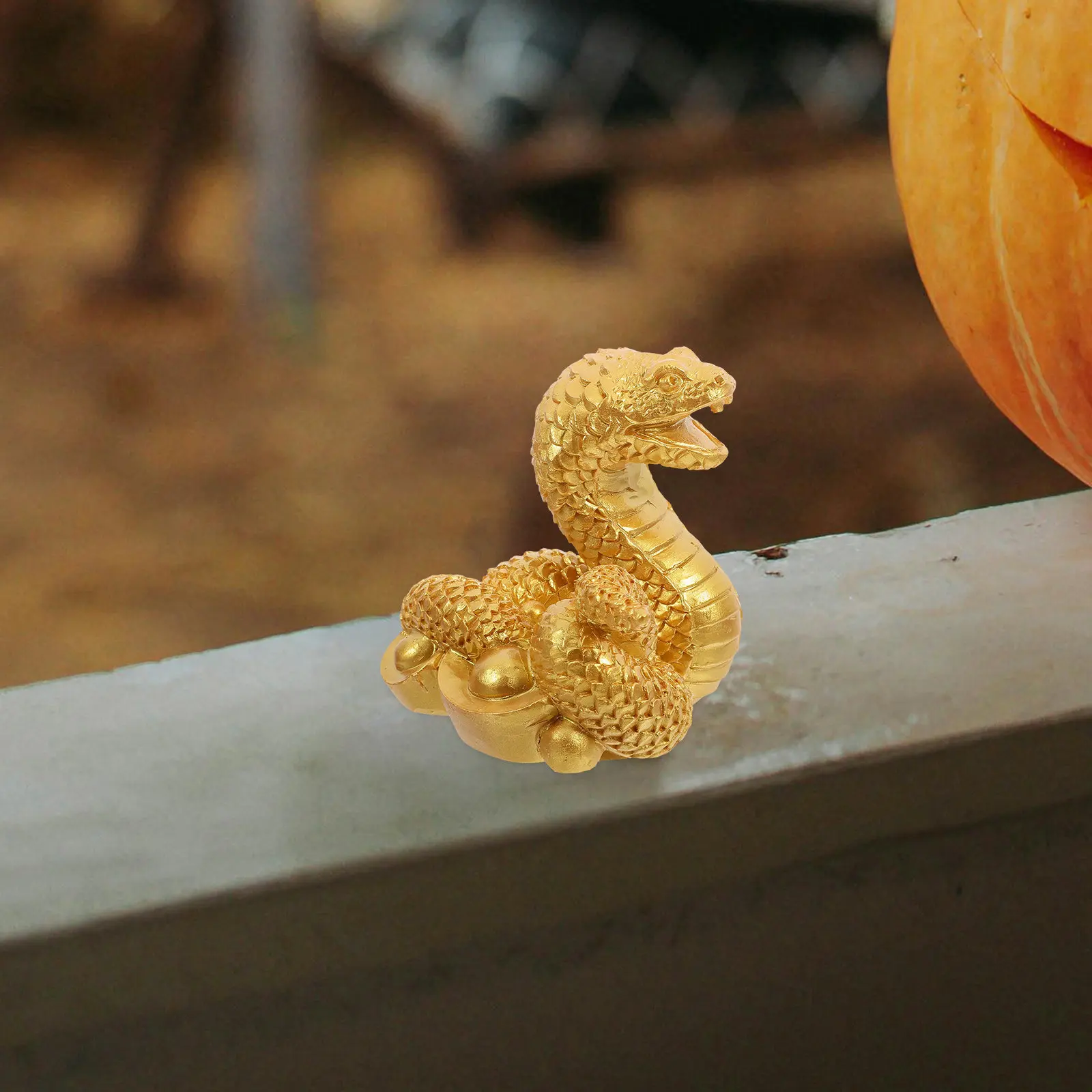 Resin Snake Craft Zodiac Statue Lifelike Desktop Sculpture Garden Yard Decoration Animal Resin Sculpture Mini Snake New Year