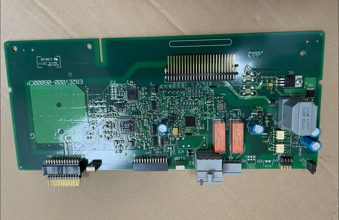 

E82EV000-0B000CP Used in good condition CPU Board