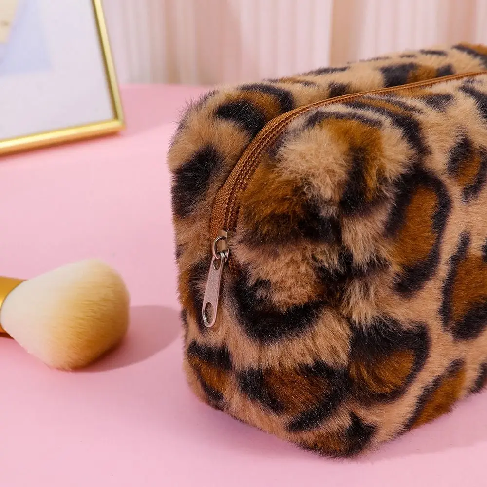 

High-quality Plush Makeup Bag Leopard Print Zipper Cosmetic Bag Large Capacity Portable Travel Organizer