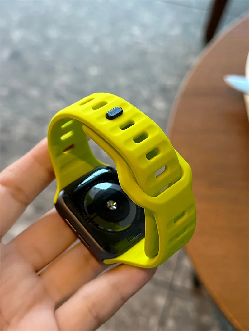 Sport Band For Apple Watch Ultra 2 Strap 49mm 45mm 40mm 44mm 38-42mm 46mm 41mm  Silicone Bracelet iWatch Series 9 8 7 6 SE 5 4 3