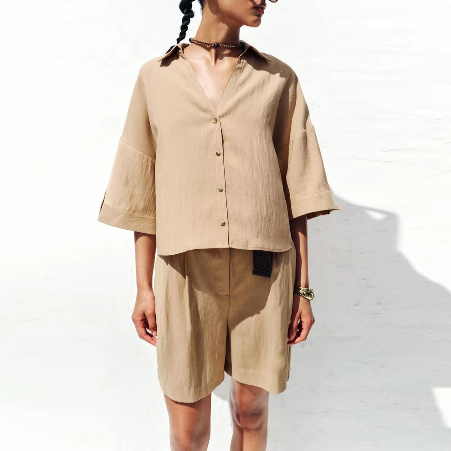 

Z 2025 Summer New Women's Sle irt Collar ort Sve Two-Piece Set ort Pants Buttoning Faion Ensemble