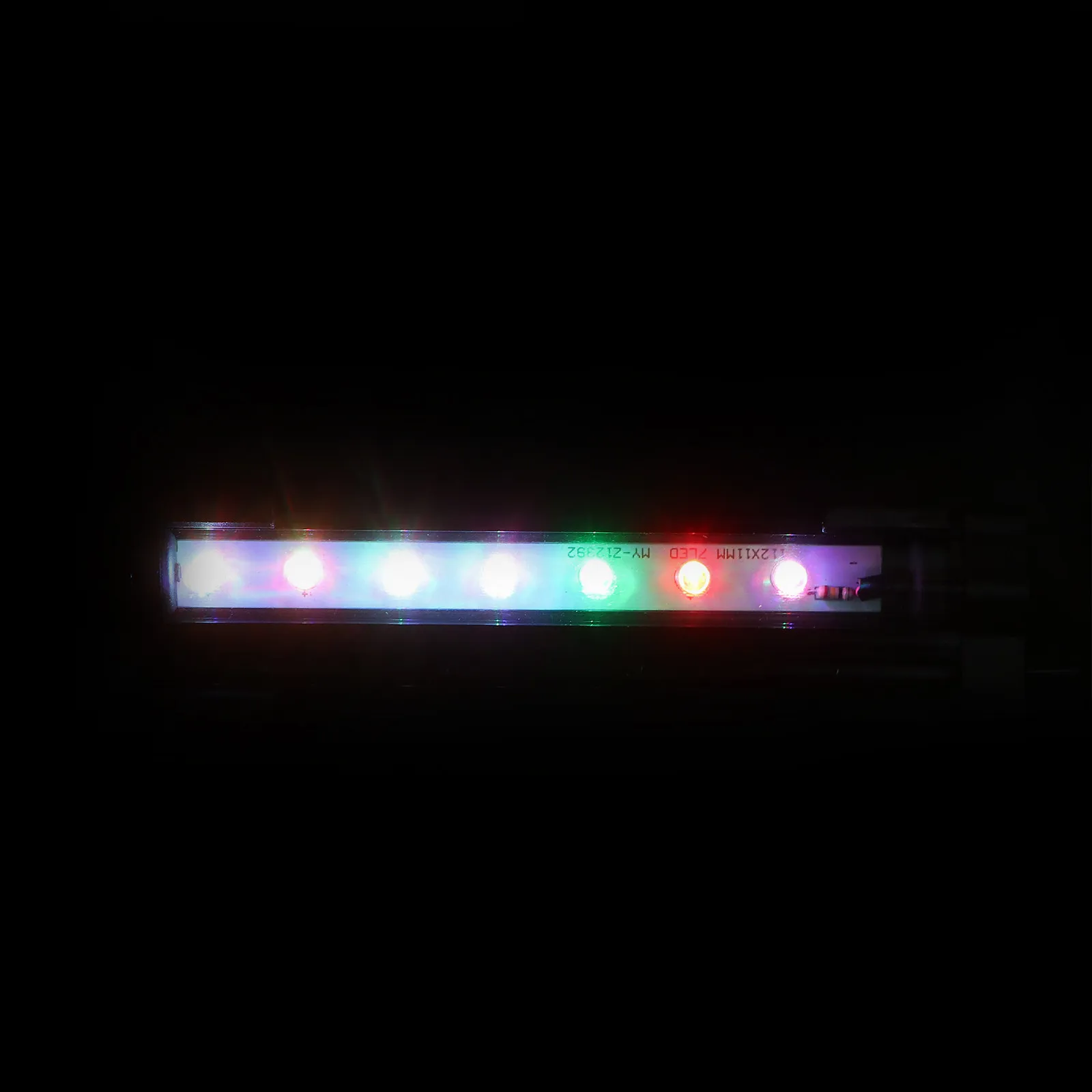 

7-Color Slow Flashing Aquarium LED Light for Plants Fish Tank with High Efficiency Long Life Imported Bulbs -30