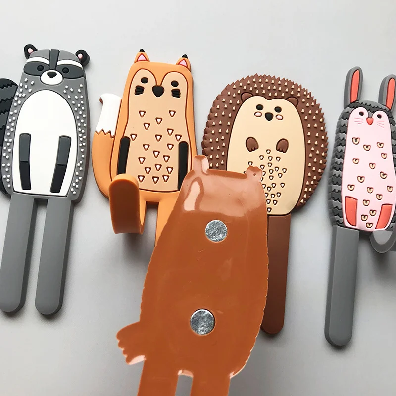 Cute Animals Magnetic Hook Key Holder Hanger Magnets for Fridge Kitchen Bathroom Organizer Storage Refrigerator Message Sticker