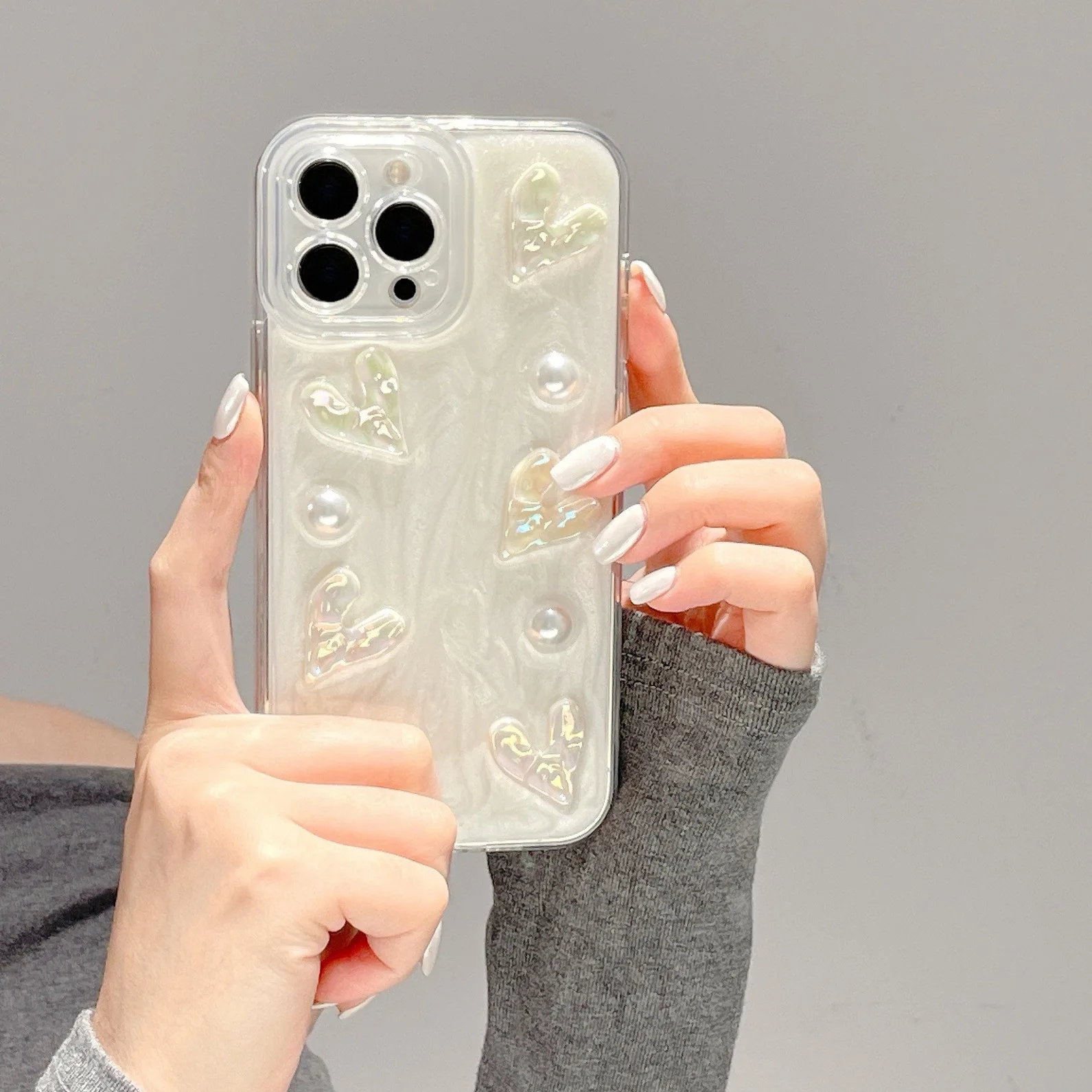 

Phone Case For iPhone 15 14 13 12 11 Pro Max XR S MAX 8 7 PLUS Three Dimensional Pearl Heart Pattern Design