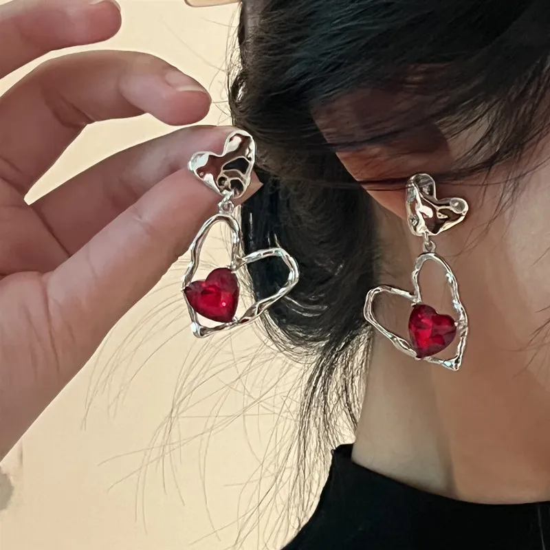 Fashionable and Personalized Earrings with Hollowed Out Large Heart-Shaped Earrings Inlaid with Red Crystal Temperament Earrings