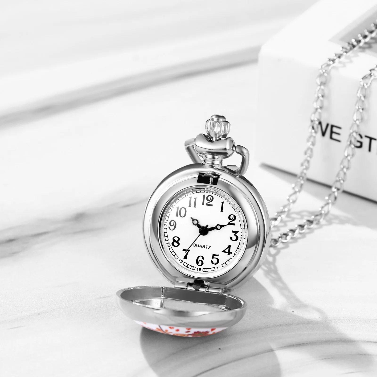 Lancardo นาฬิกาผู้หญิงหญิงสาวลายดอกไม้สีรุ้ง, นาฬิกาควอตซ์ sweter Saku สายโซ่สร้อยคอนาฬิกาของขวัญ