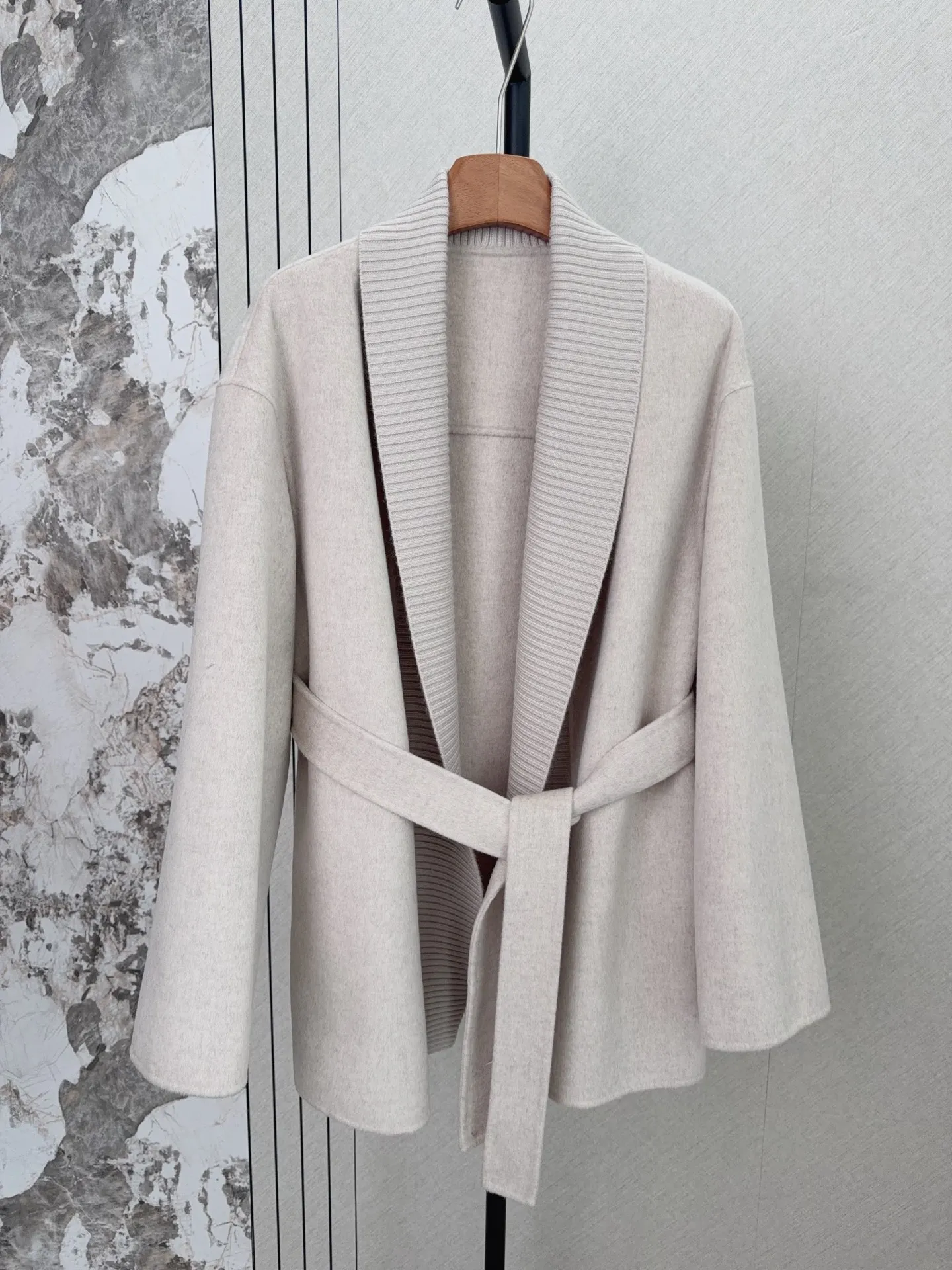 100% Cashmere Coat Women's Medium Classic Wool Coat