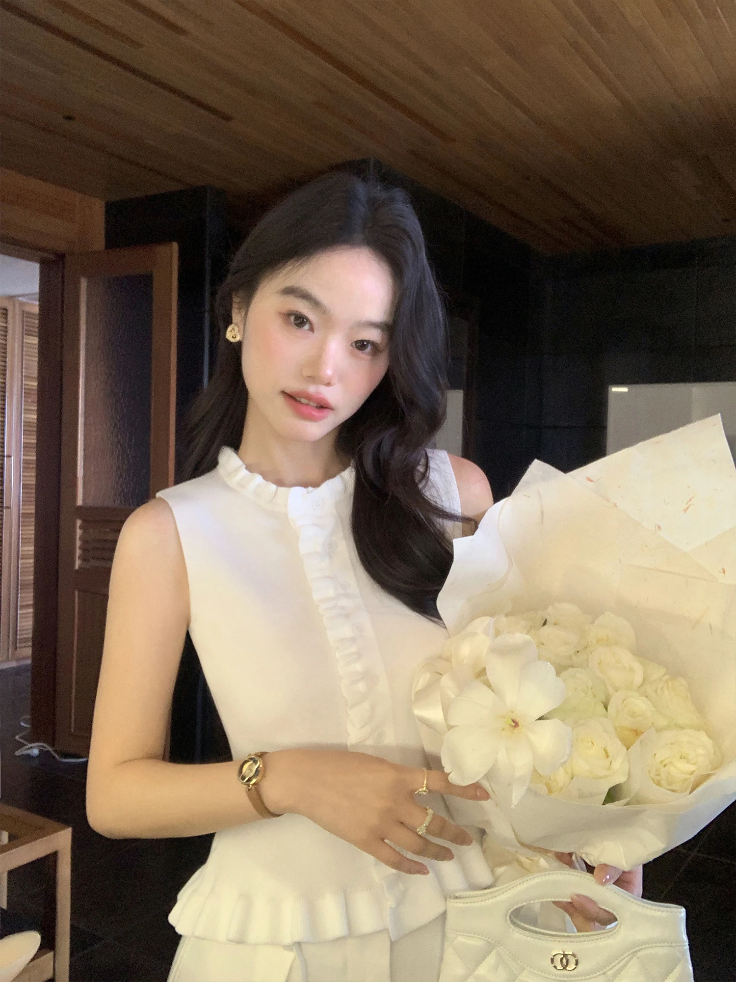 Pusumede Audrey Sweetheart Knitted Vest Women's Slim Fit Short Sleeveless Fashionable Top round Neck Single Button Closure