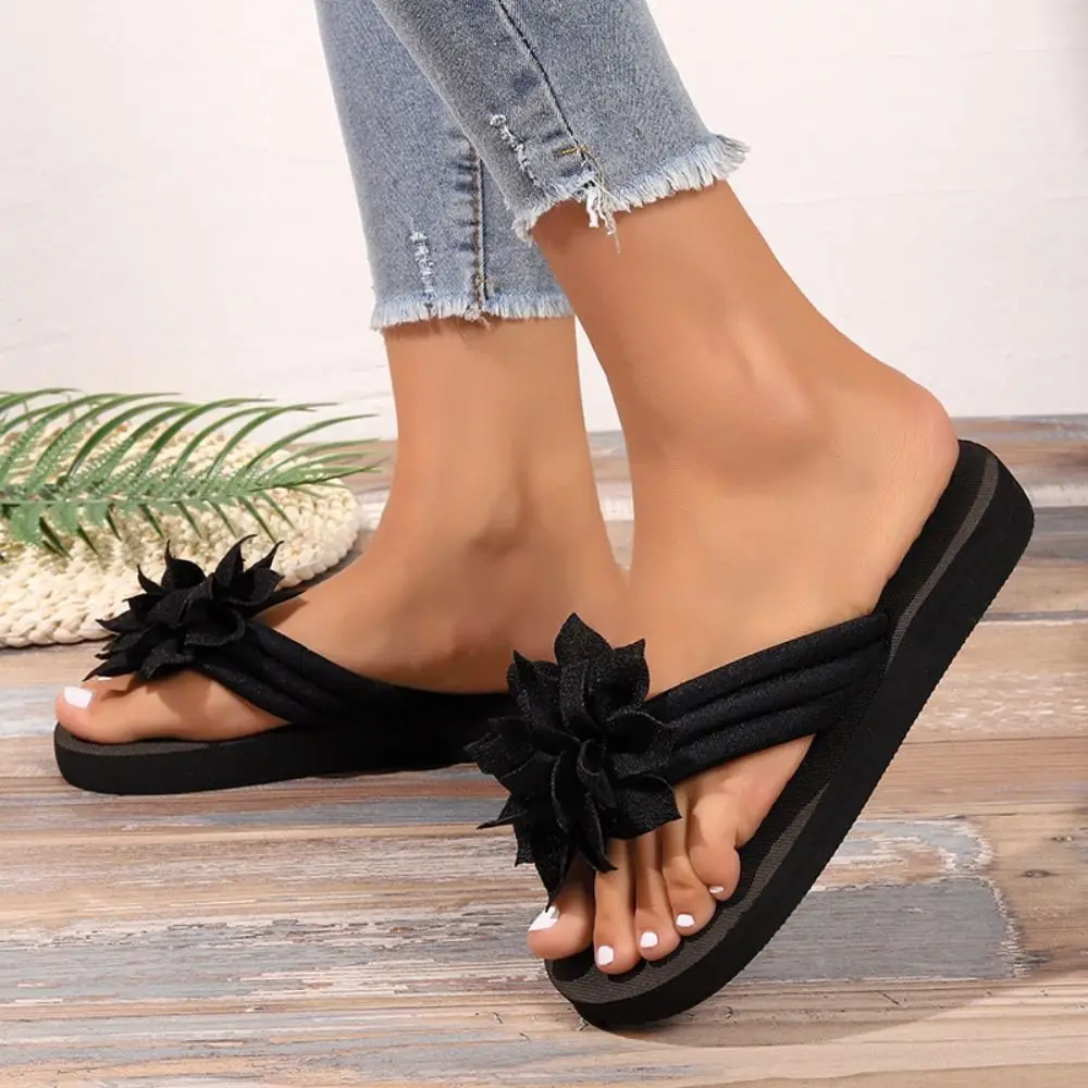 EVA Damen-Flip-Flops mit Blumenmuster, bequeme rutschfeste Sohle, Slip-On-Sandalen, atmungsaktive Badezimmer-Hausschuhe für Paare und Frauen – Detail 6