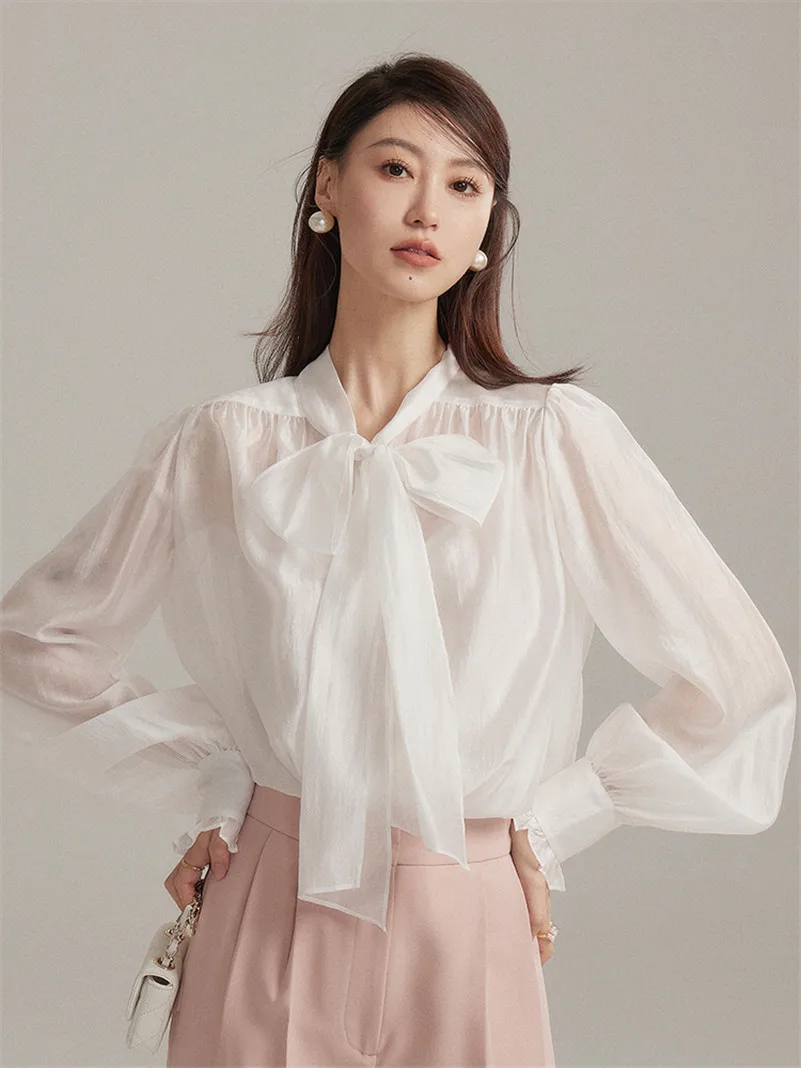 

Новинка 2026: Модная элегантная тонкая блузка из вискозы с бантом на декольте для офиса, однотонная, приталенная, базовая модель