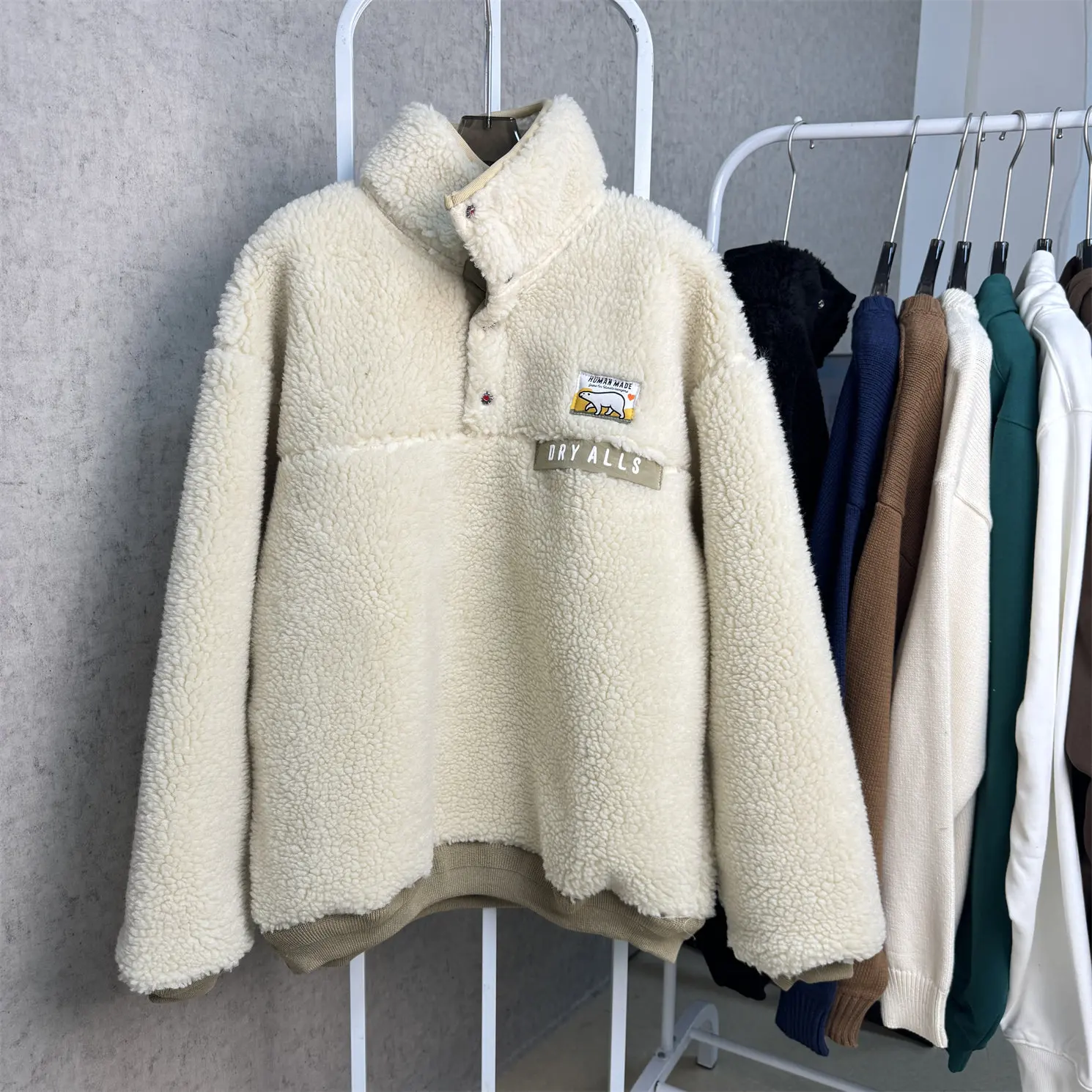 

Человеческая нашивка с изображением белого медведя и алфавита из овечьего флиса, атмосфера для мужчин и женщин, свободная утепленная куртка