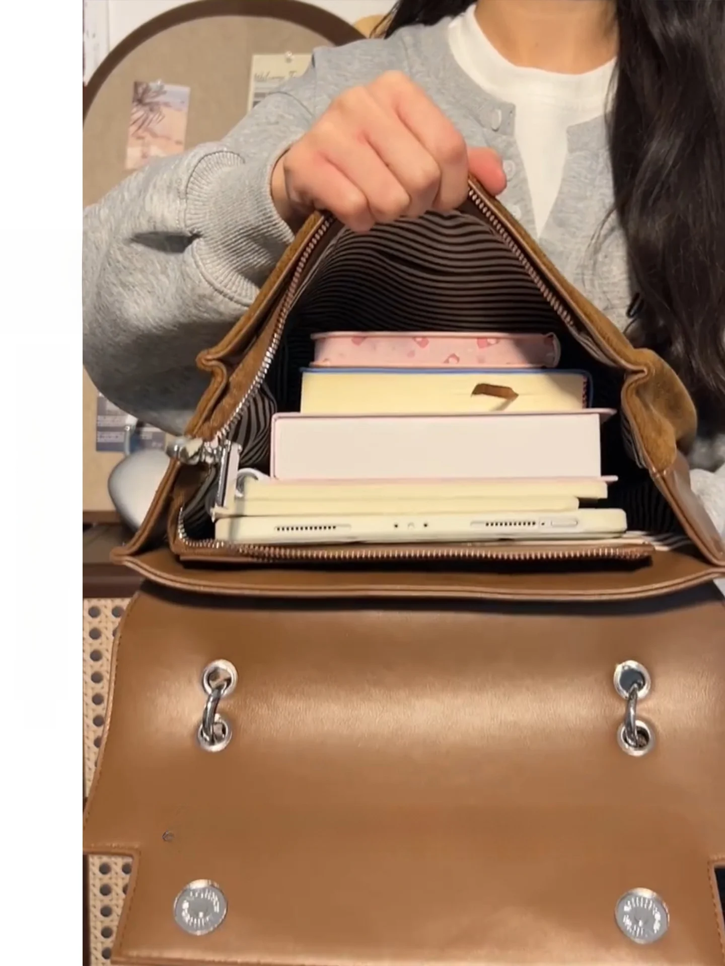 

Большая вместительная женская сумка-рюкзак в стиле ретро для колледжа, универсальная городская сумка-рюкзак, повседневная простая сумка-рюкзак для ежедневного использования