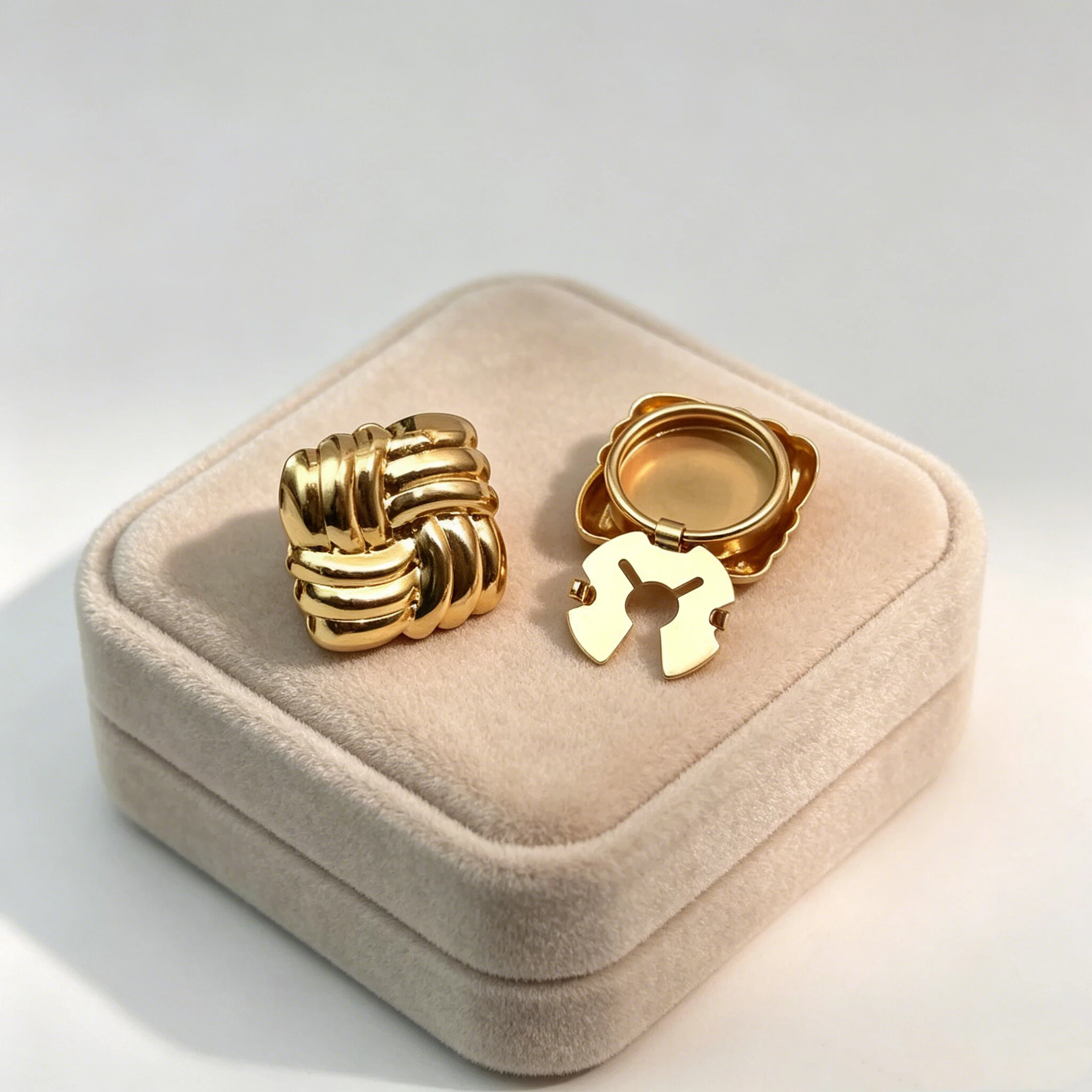 1/2PCS Square Thread Metal Button Cover Cufflinks For Women Men Fashion Alloy Shirt Sleeve Collar Clips Decoration Accessories